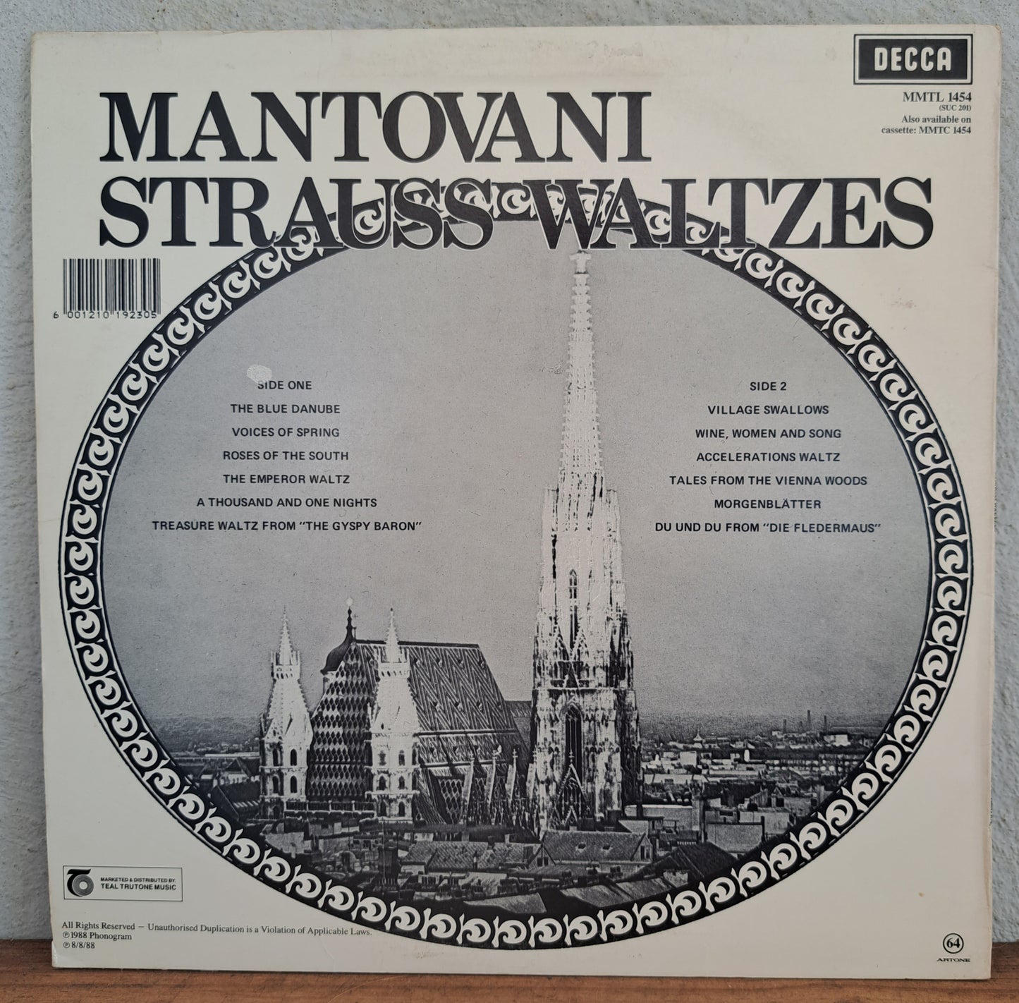 Montovani - Strauss Waltzes