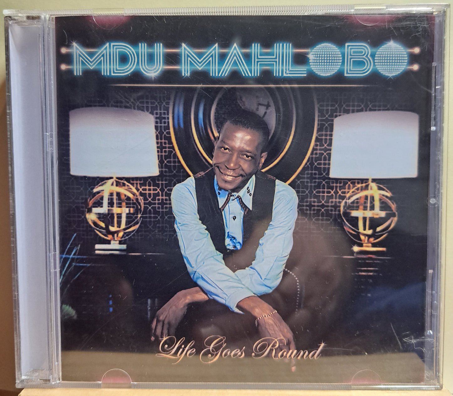 Mdu Mahlobo - Life goes round (cd)