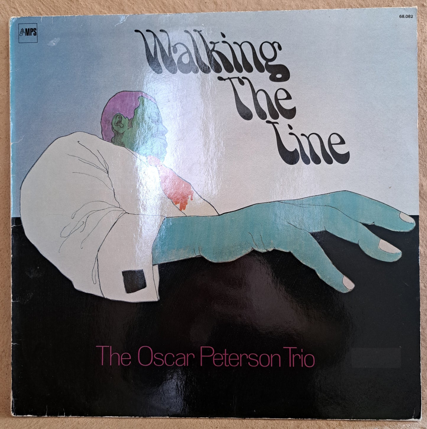 The Oscar Peterson Trio - Walking the line