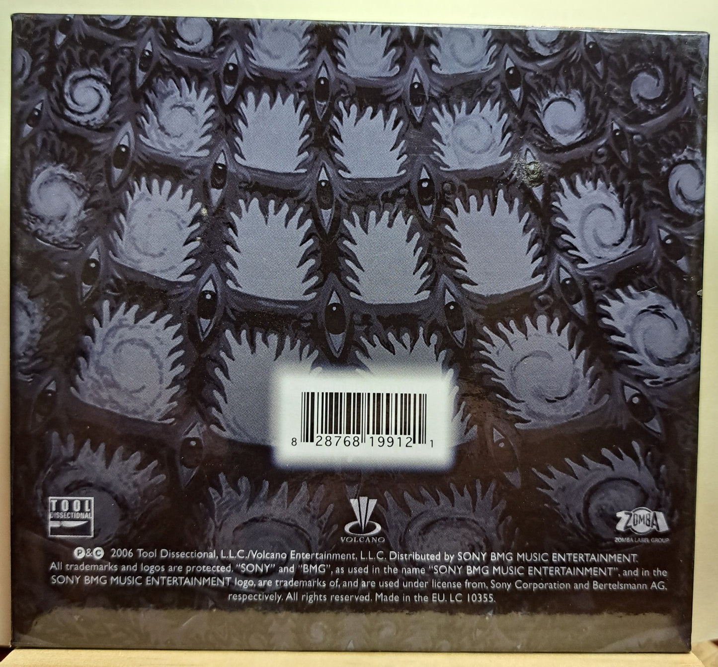 Tool - 10'000 Days, special limited edition cd with stereoscopic lenses and accompanying artwork.