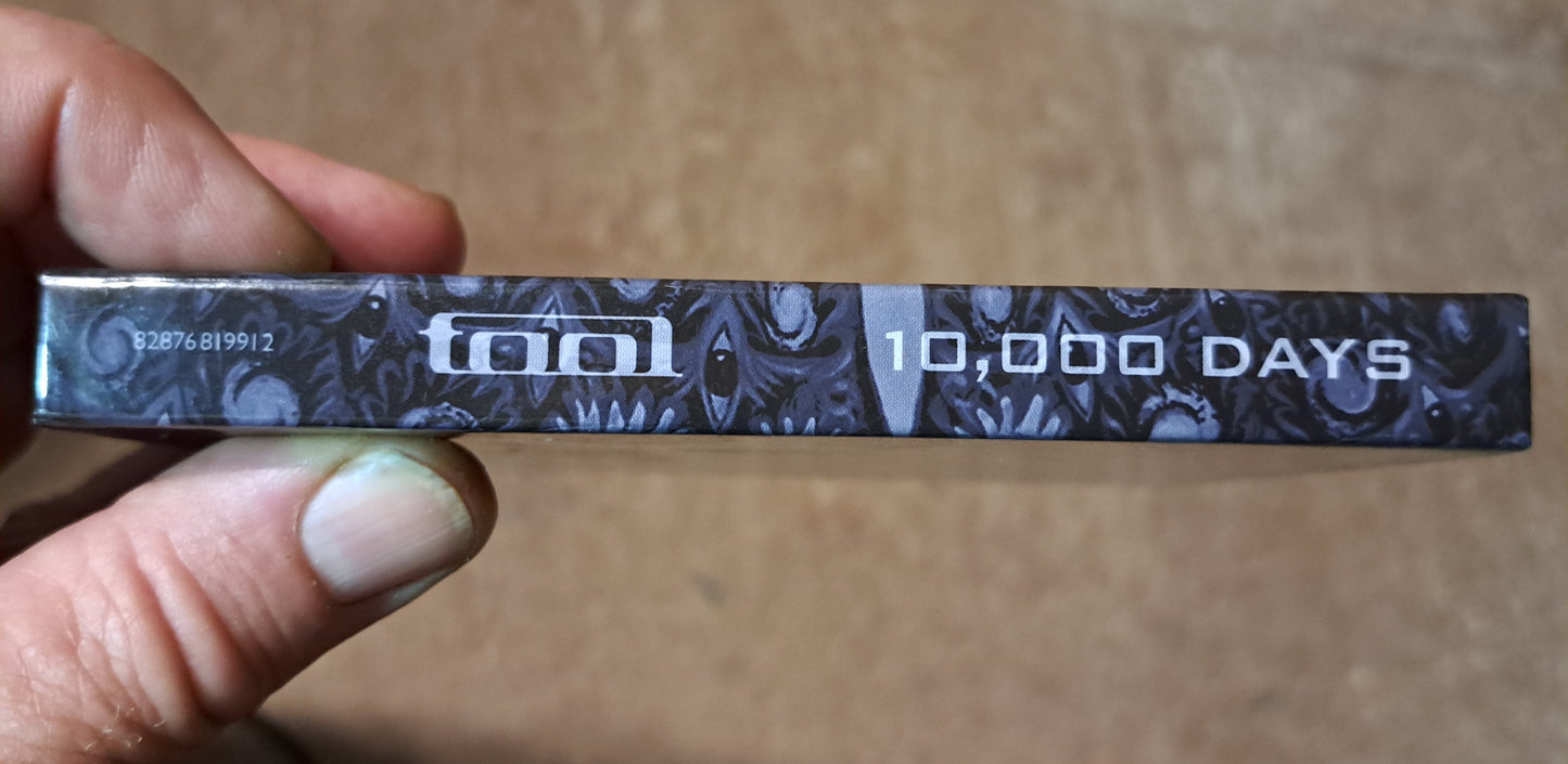 Tool - 10'000 Days, special limited edition cd with stereoscopic lenses and accompanying artwork.