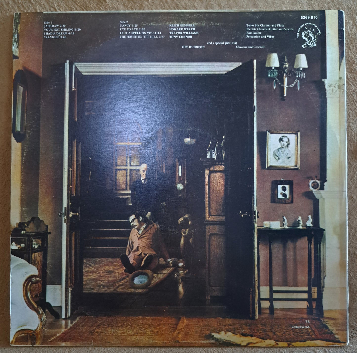 Audience - The house on the hill