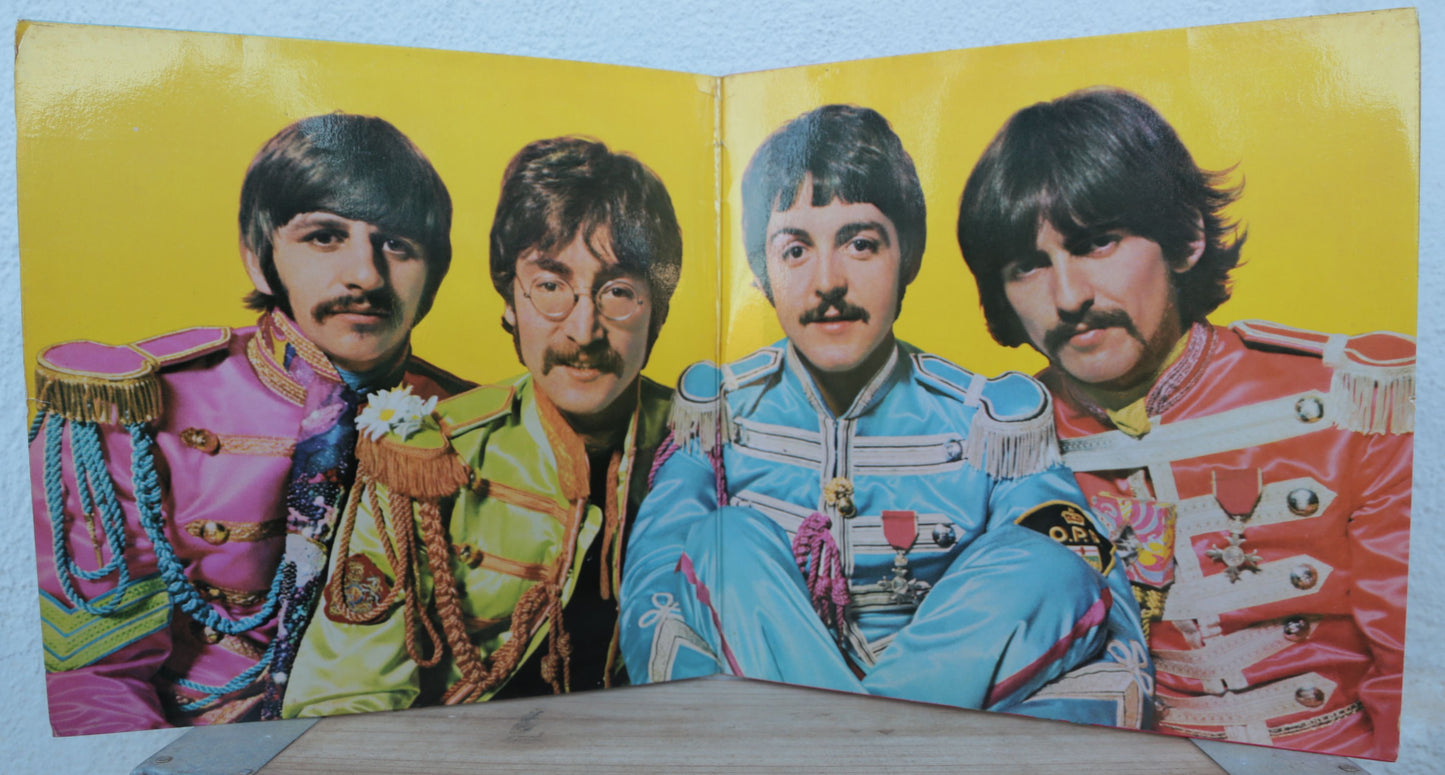 The Beatles - Sgt. Peppers Lonely Hearts Club Band