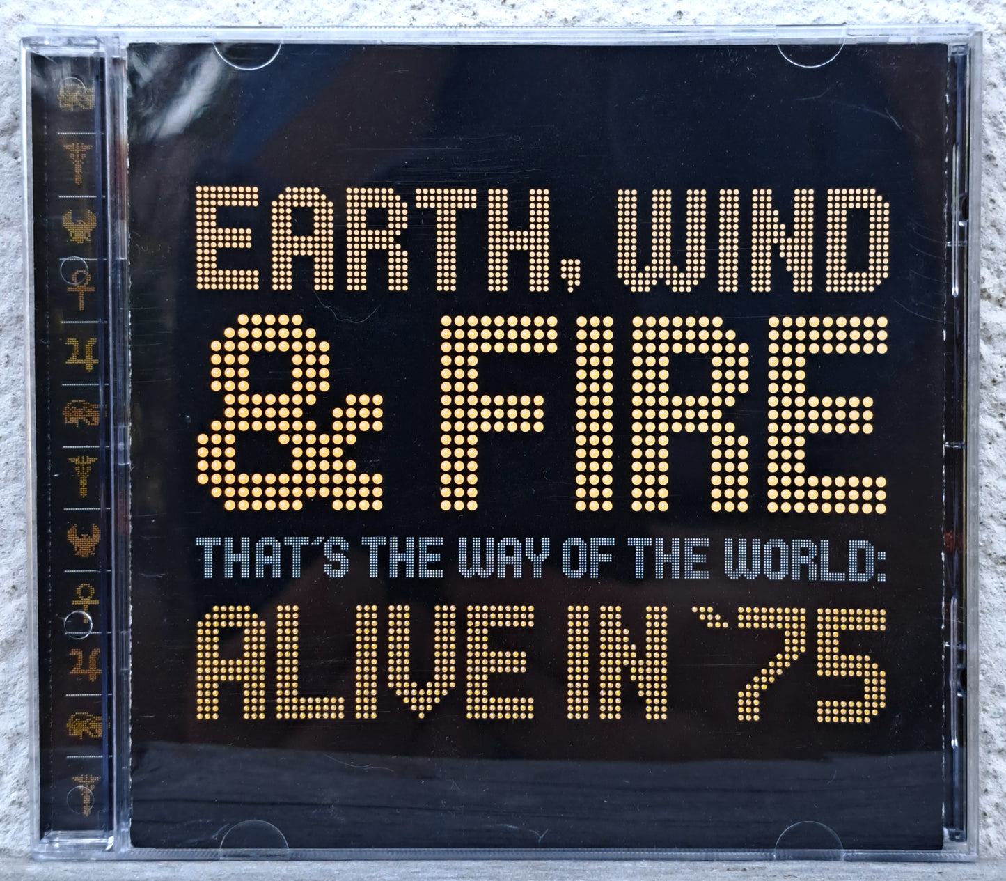 Earth, Wind & Fire - That's the way of the world (Alive in '75)cd