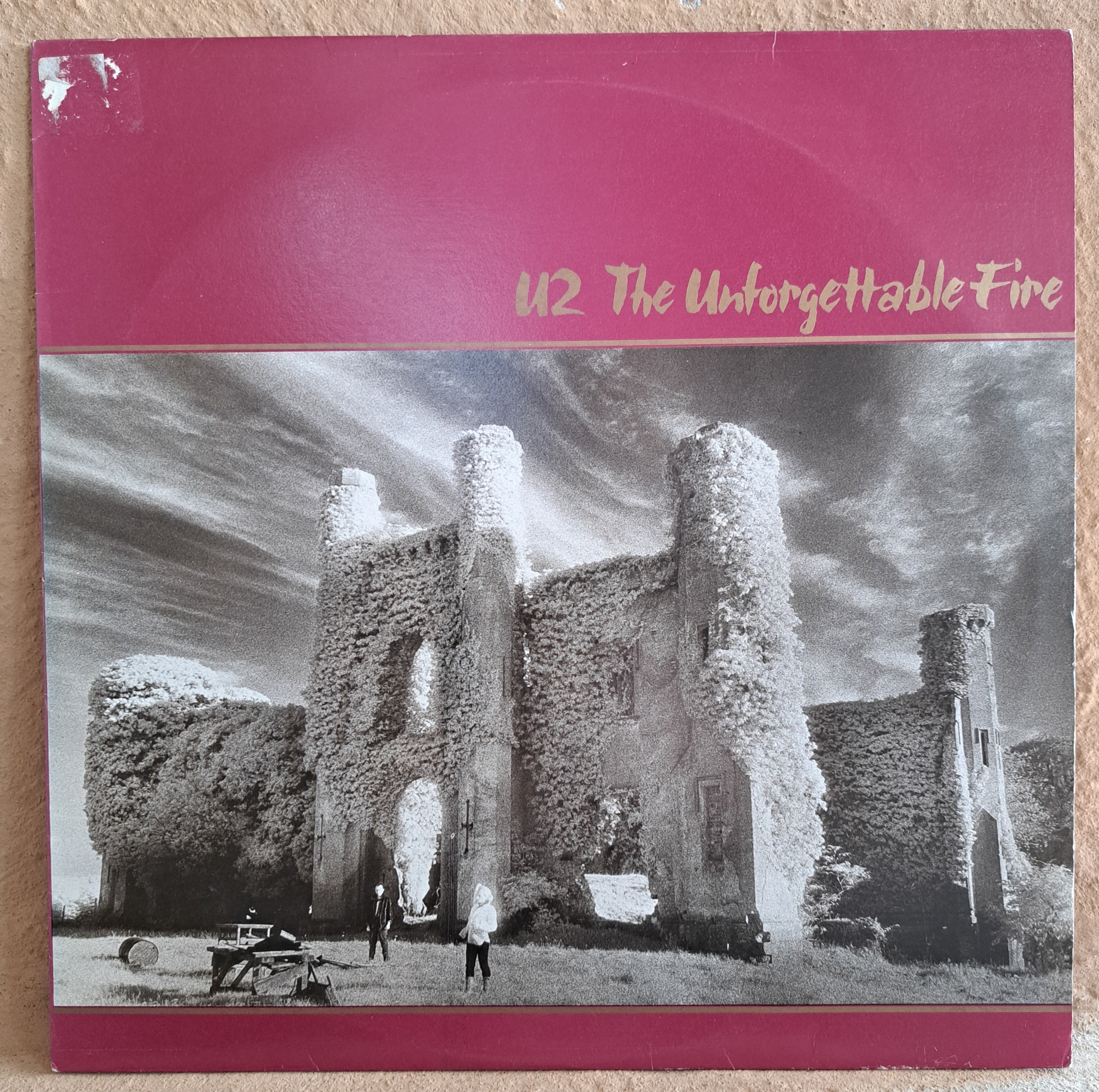 Unforgateble U2 - The unforgettable fire – R62 Music Store