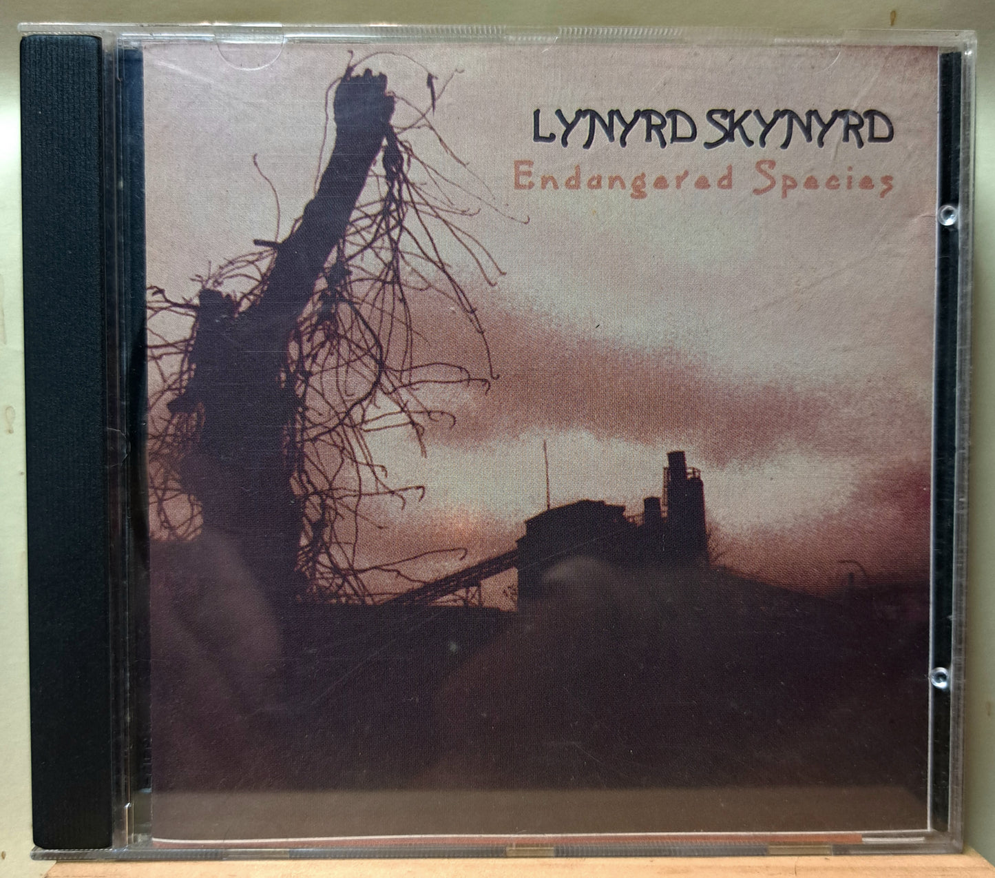 Lynyrd Skynyrd - Endangered species (cd)